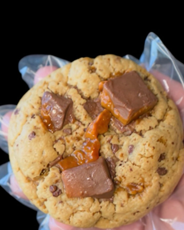 Butterfinger  Half Dozen Cookies